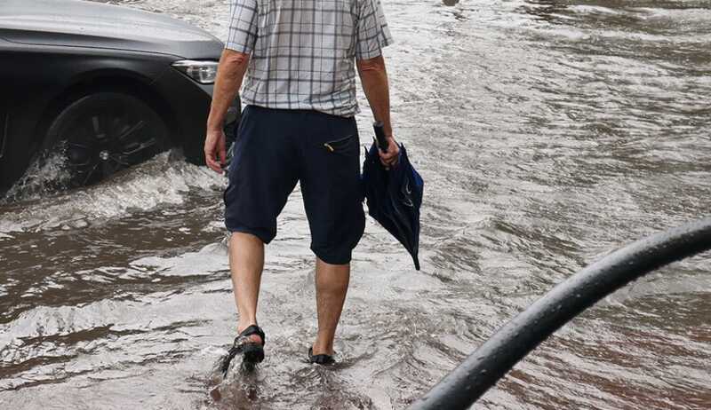 Улица в Новой Москве оказалась затоплена грунтовыми водами